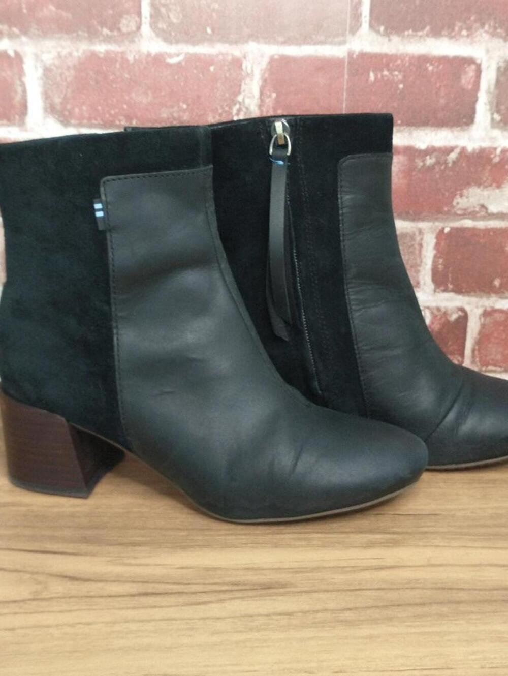 Toms Boots Womens Size 6.5 Ankle Black Leather Zip Up Side Heeled Booties